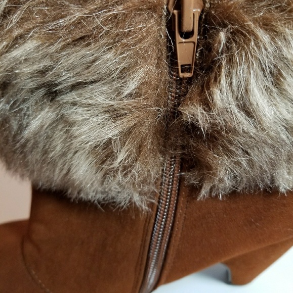 Booties with faux fur details - Picture 6 of 7